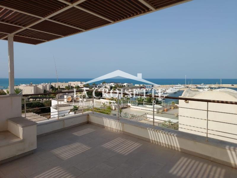 Villa S+3 vue sur mer à Gammarth